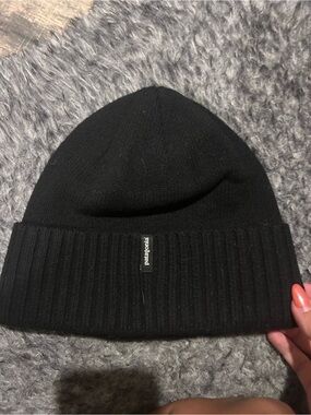 Patagonia Black Ribbed Knit Cuff Beanie
